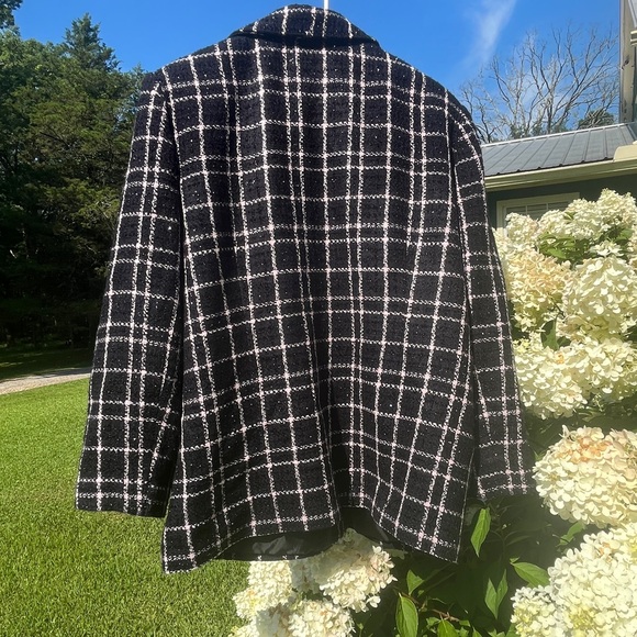 Sag Harbor jacket.Sz 18 Stripes pale pink on black, EUC, 88% acrylic, PP 24” - Picture 5 of 11